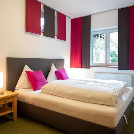 Ferienwohnung Haus Katharina Kaprun Exterior foto